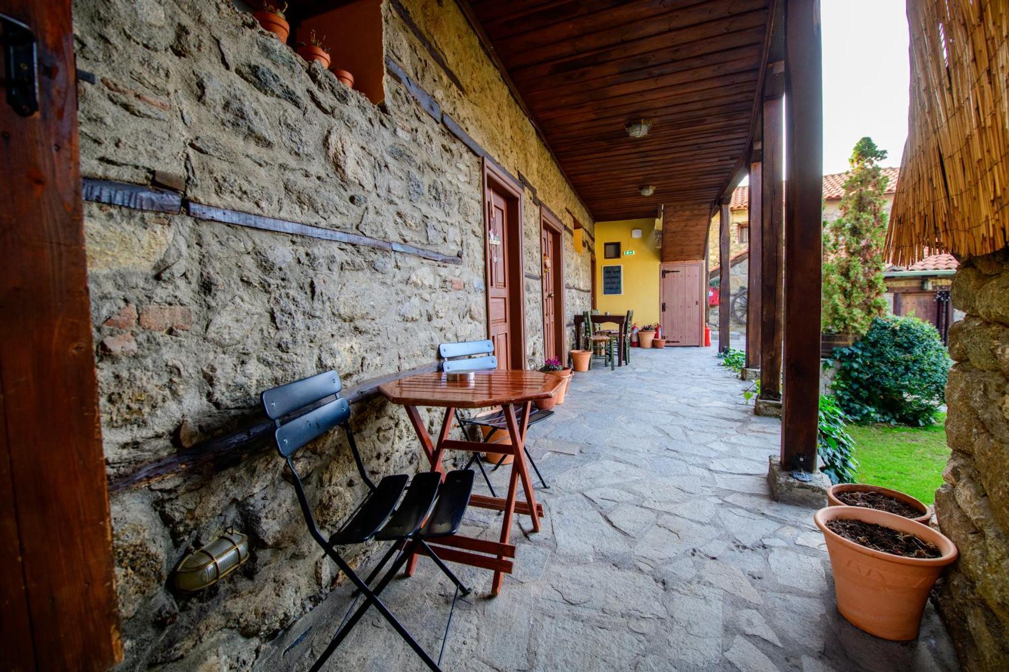 Agios Germanos Hotel Ngoại thất bức ảnh