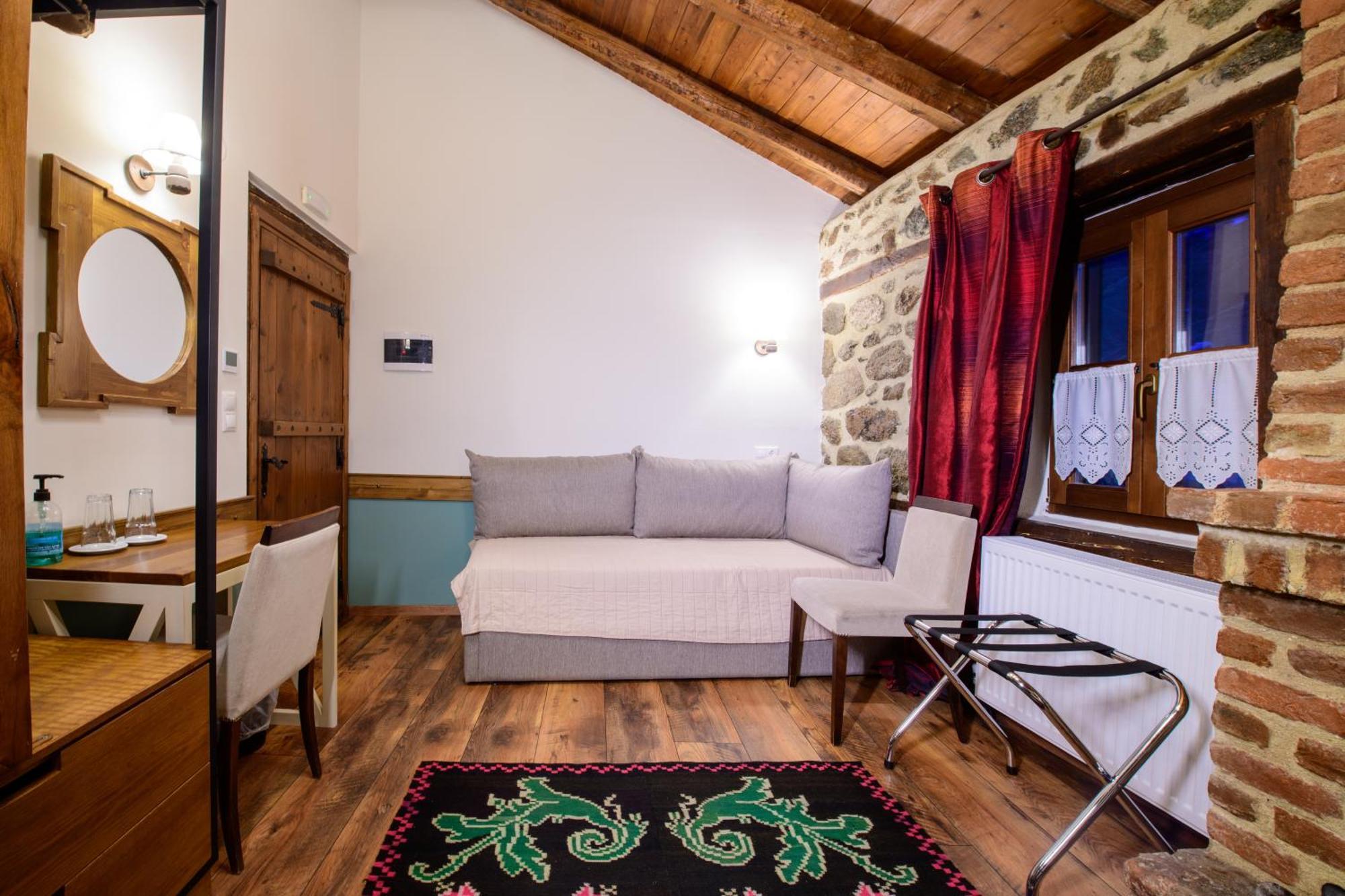 Agios Germanos Hotel Ngoại thất bức ảnh