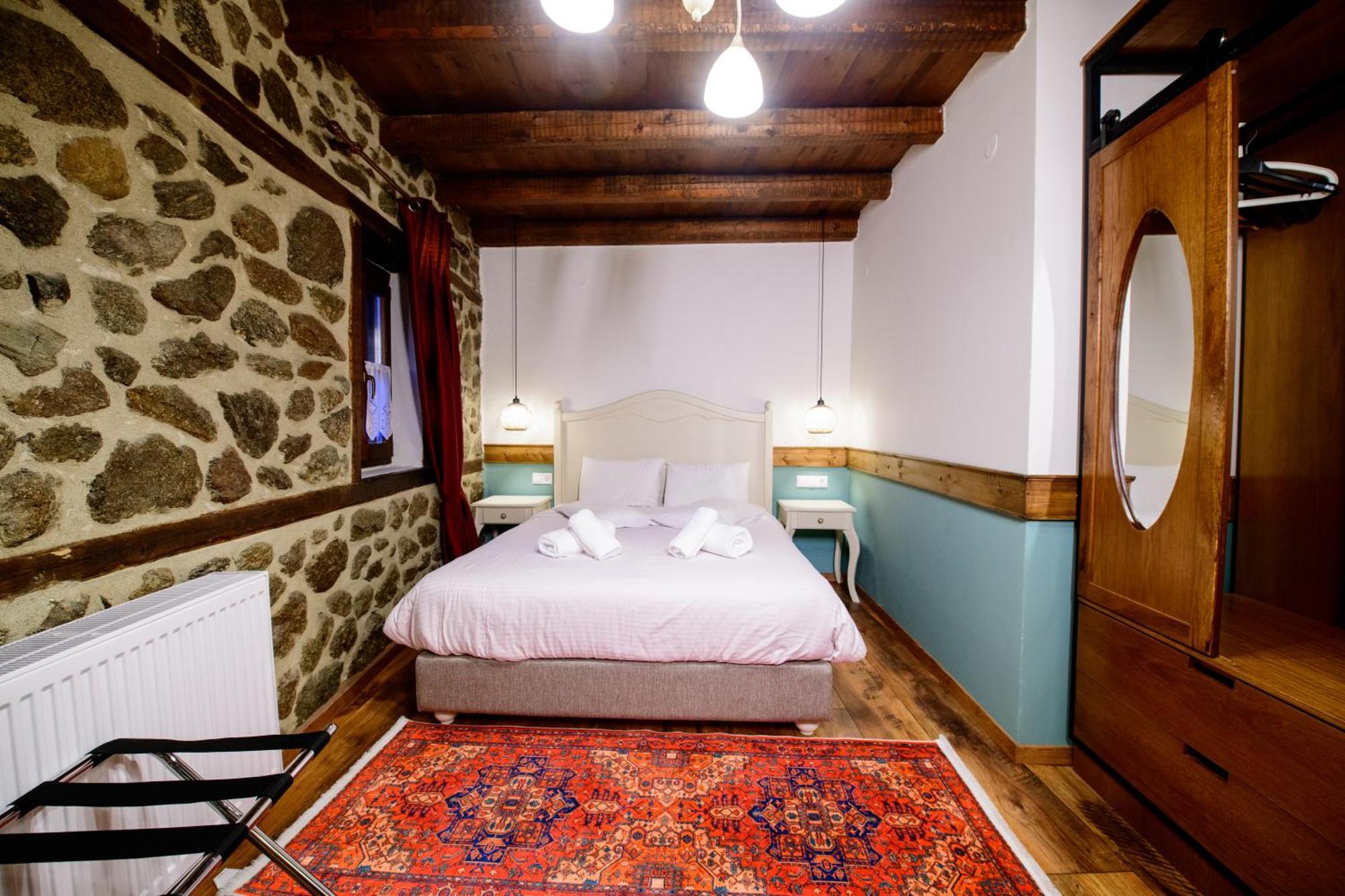 Agios Germanos Hotel Ngoại thất bức ảnh