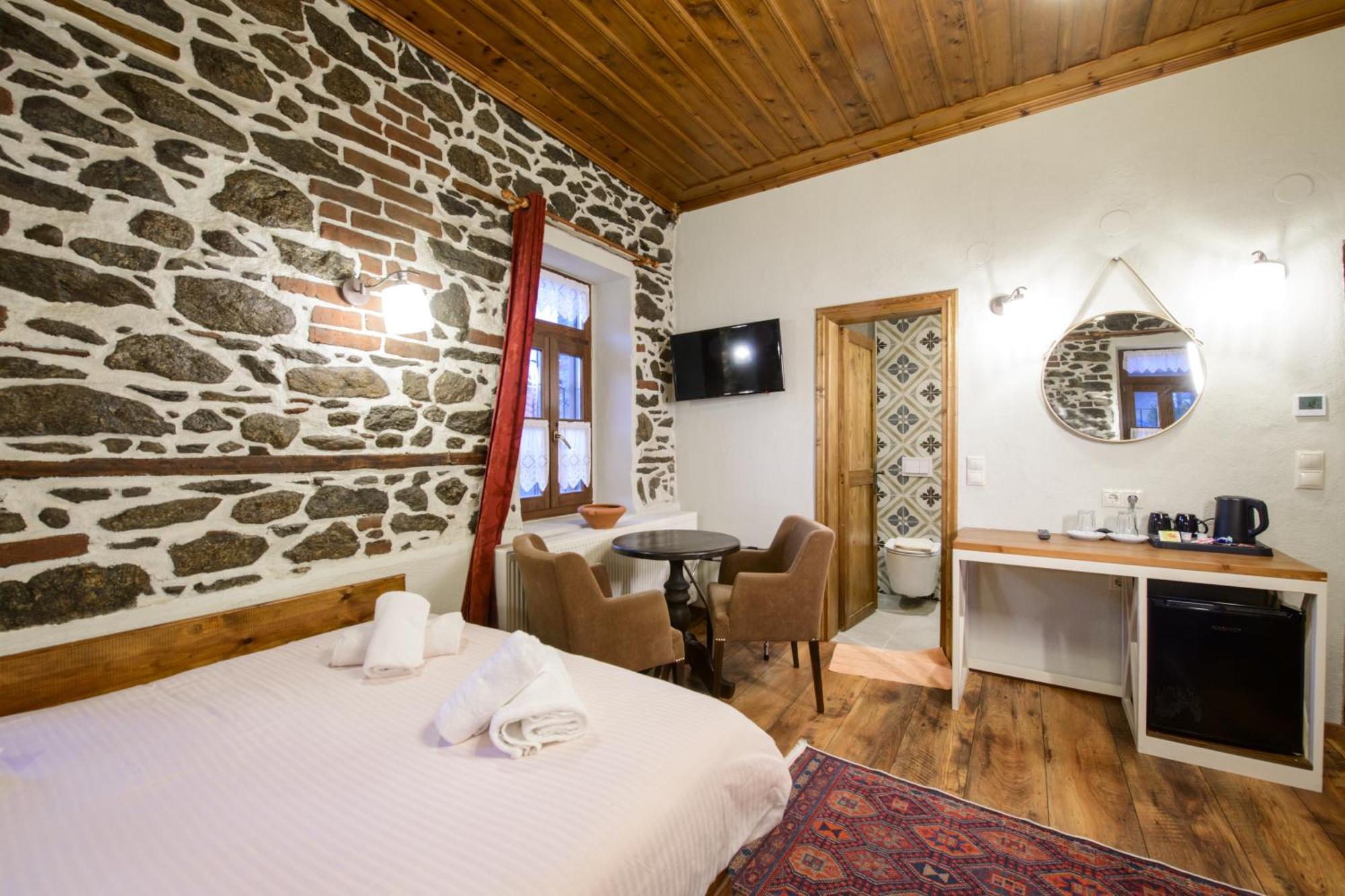 Agios Germanos Hotel Ngoại thất bức ảnh