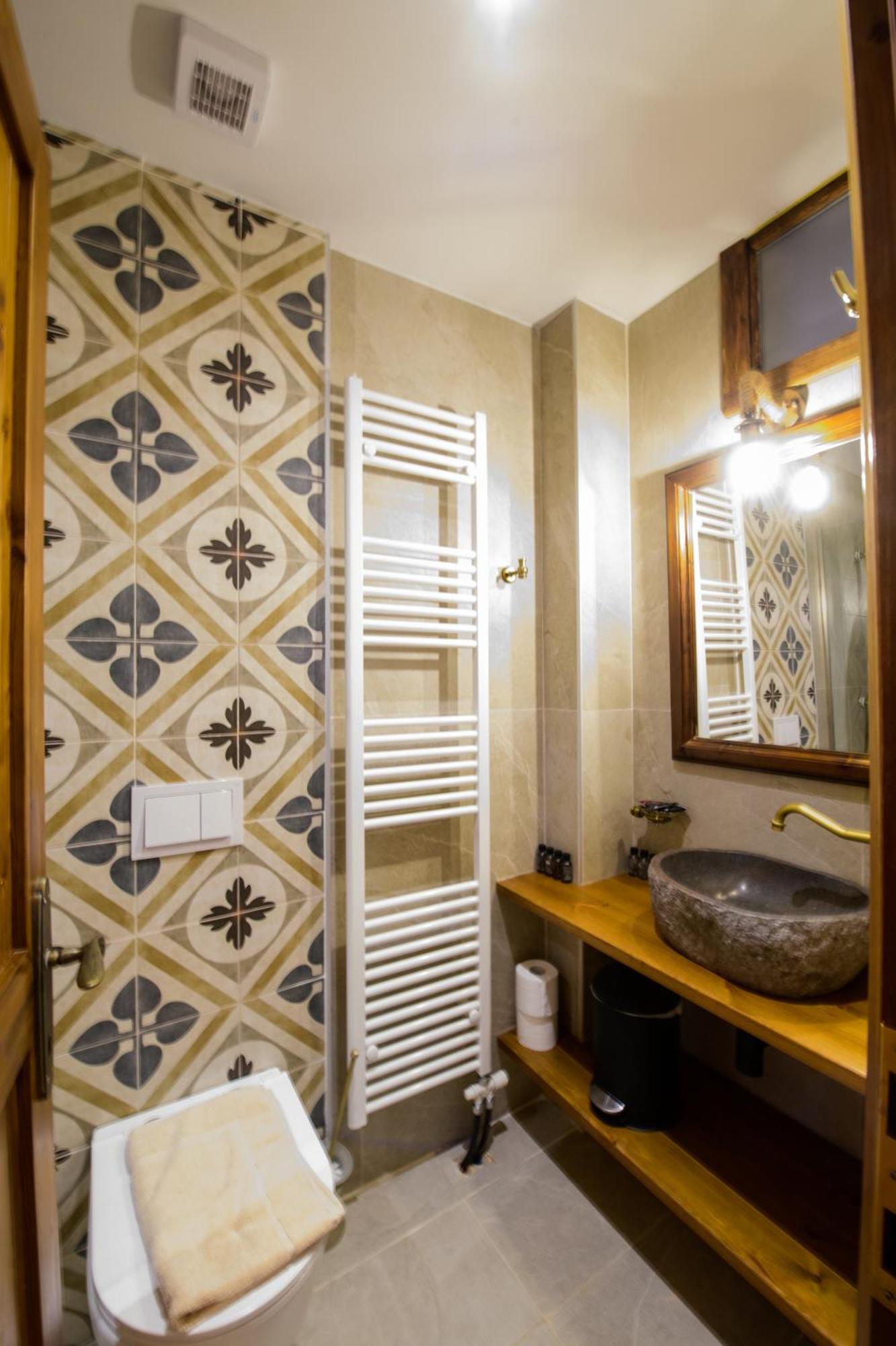 Agios Germanos Hotel Ngoại thất bức ảnh