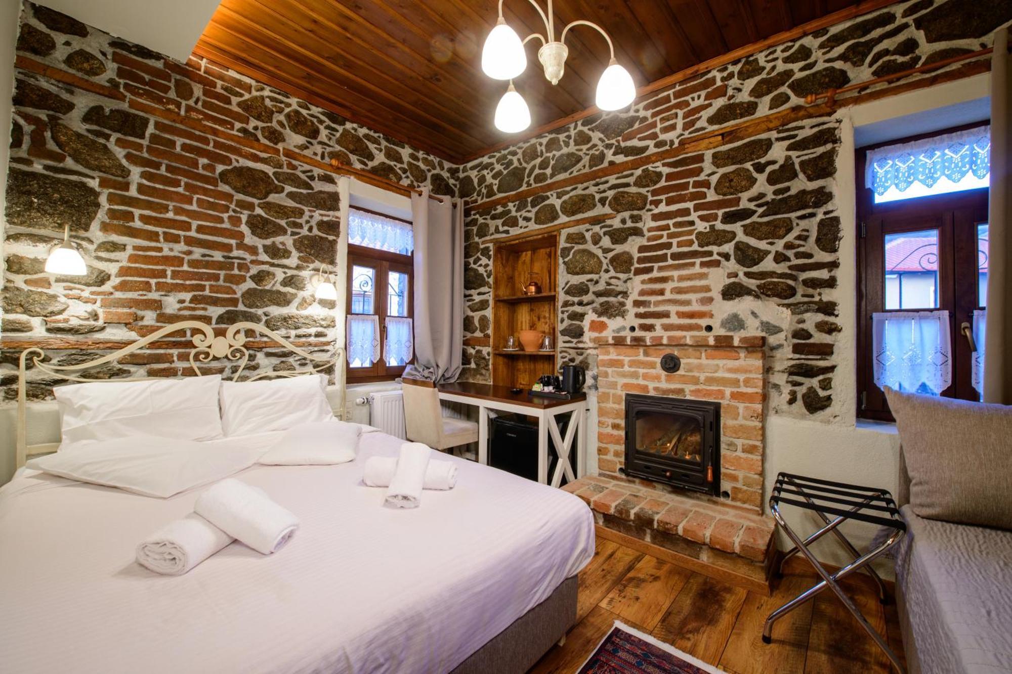 Agios Germanos Hotel Ngoại thất bức ảnh
